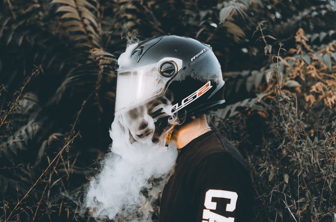 Beat the Heat: How to Wear a Cooling Face Mask for Maximum Summer Comfort - OPlace