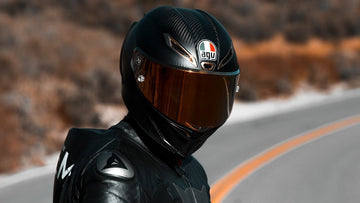Lightweight Carbon Fiber Motorcycle Helmets: Eliminating Neck Fatigue on Long Tours - OPlace