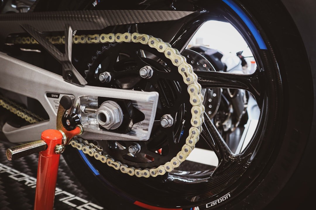 Motorcycle Chain Maintenance: Extend Chain Life and Optimize Performance - OPlace