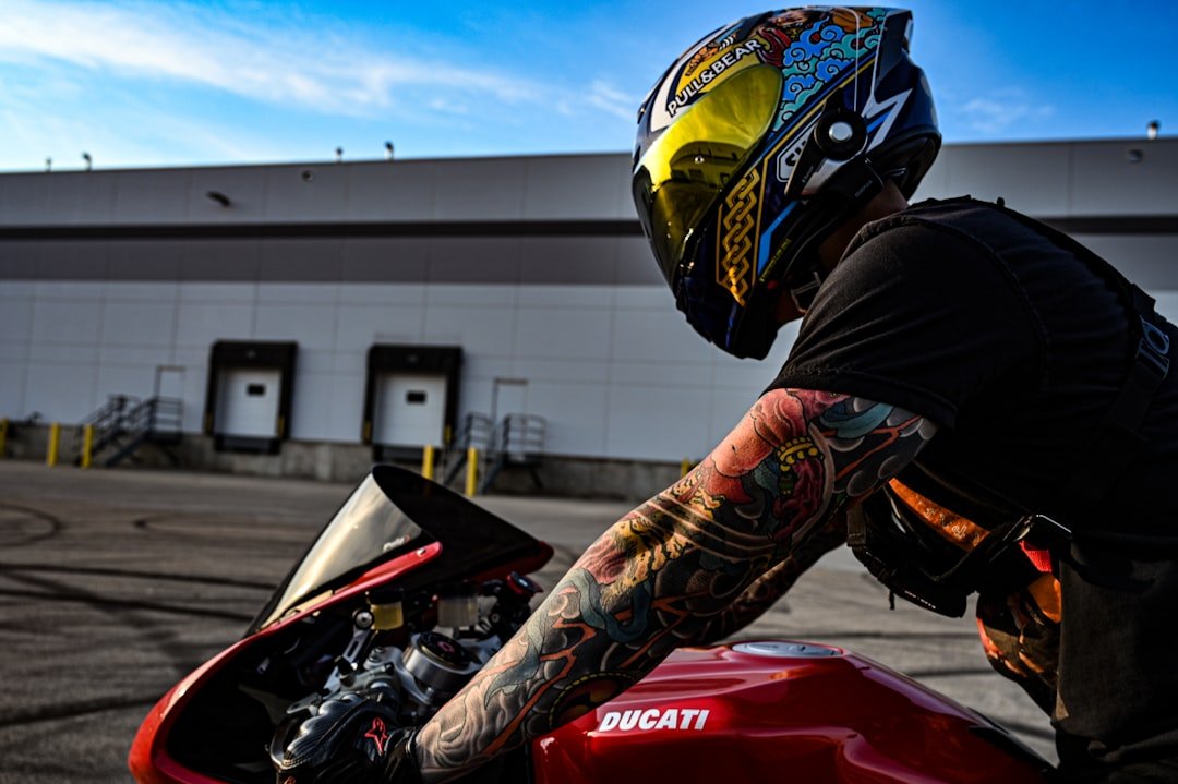 Motorcycle Gaiter Guide: When Riders Need Wind Coverage Without Blocking Helmet Fit - OPlace