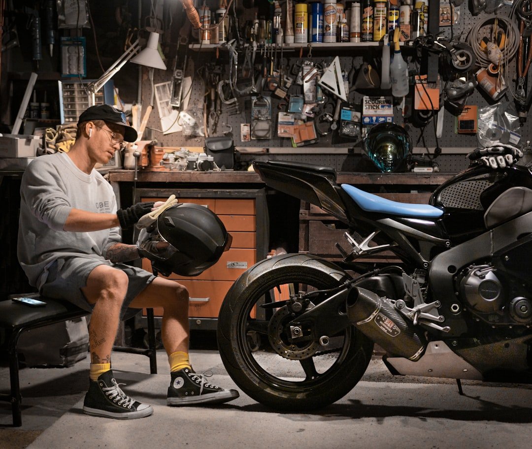 Motorcycle Helmet Care: Expert Guide to Cleaning, Maintenance & Longevity - OPlace
