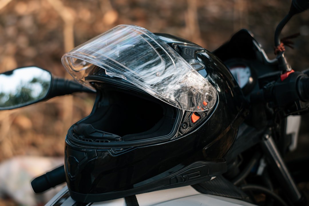 Motorcycle Visor Maintenance: Extending Lifespan & Clarity - OPlace