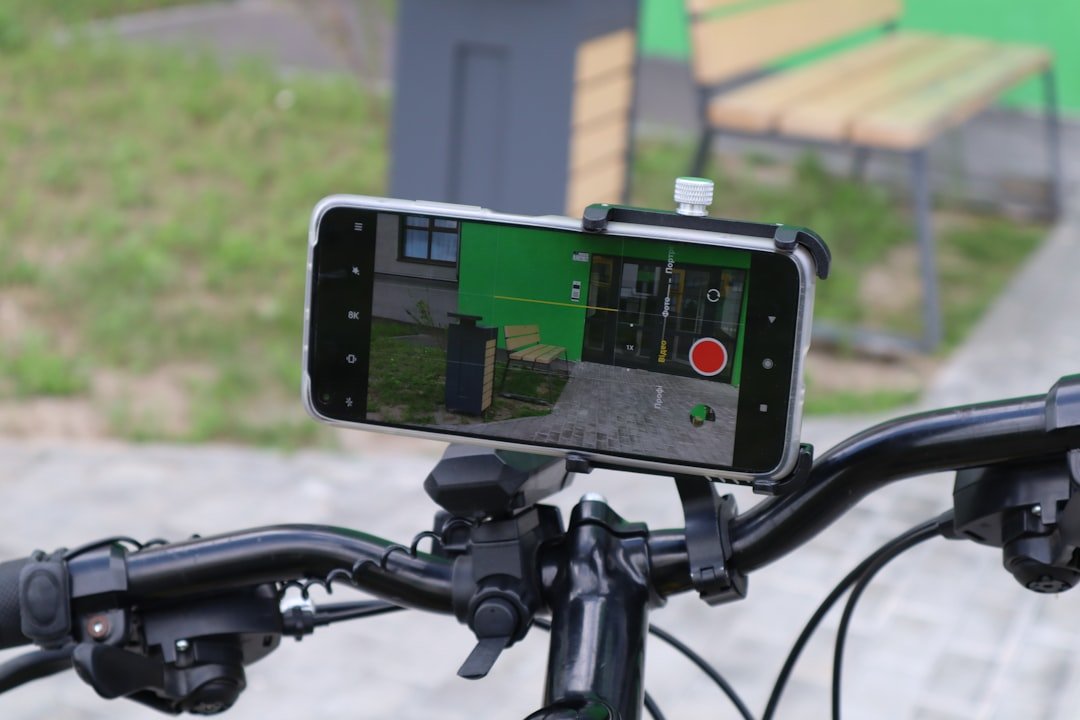 Secure Ebike Phone Mounts: GPS Navigation for Worry-Free Commutes - OPlace