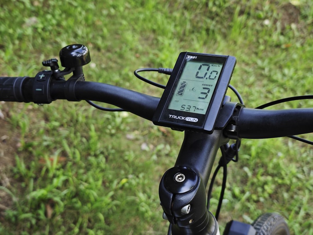 Unshakeable Navigation: The Ultimate Rugged Smartphone Mount for E-Bike Adventures - OPlace